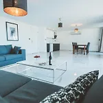 Villa Royal Blue - Luxury *