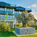 Royal Blue - Luxury Villa *
