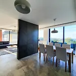 Royal Blue - Luxury Villa *