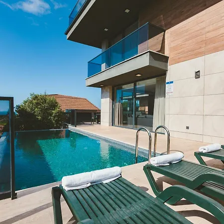 Villa Royal Blue - Luxury