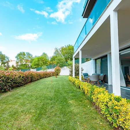 Villa Royal Blue - Luxury