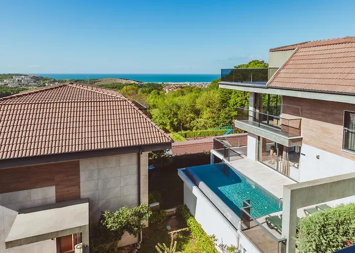 Royal Blue - Luxury Villa