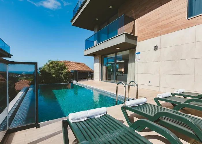 Villa Royal Blue - Luxury