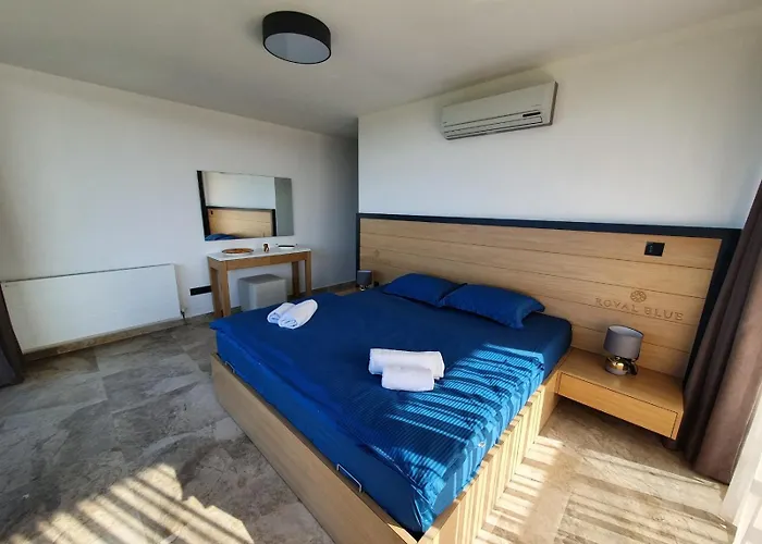 Villa Royal Blue - Luxury