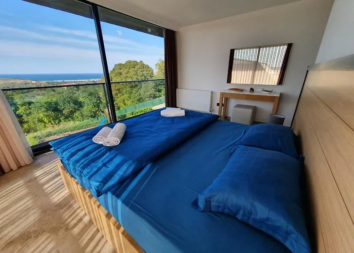 Royal Blue - Luxury Villa *