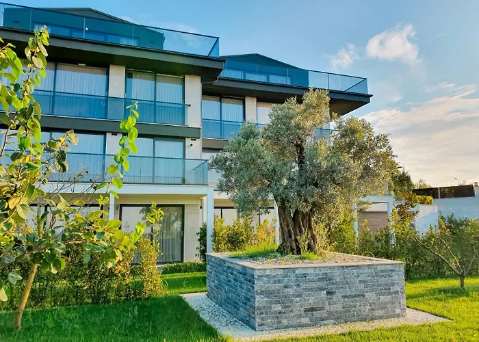 Royal Blue - Luxury Villa *