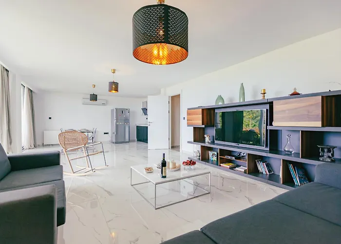 Royal Blue - Luxury * Istanbul